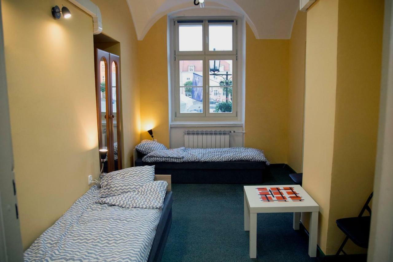 Hostel Staromiejski Гнезно Экстерьер фото